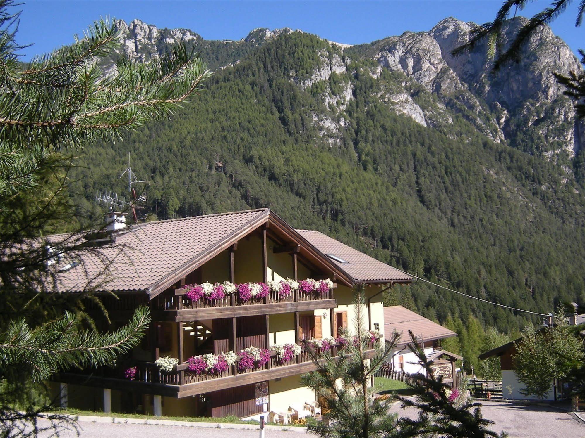 Albergo Pozzole Stava Exterior photo